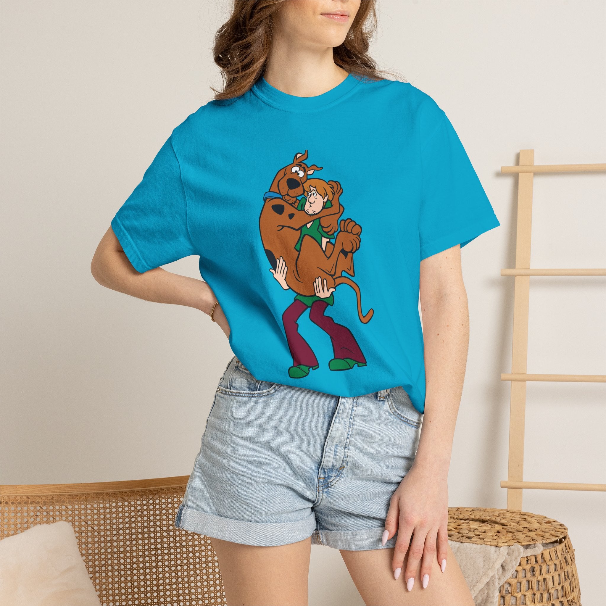 Scooby-Doo Shaggy Hug T-Shirt – Retro Cartoon Tee for Fans