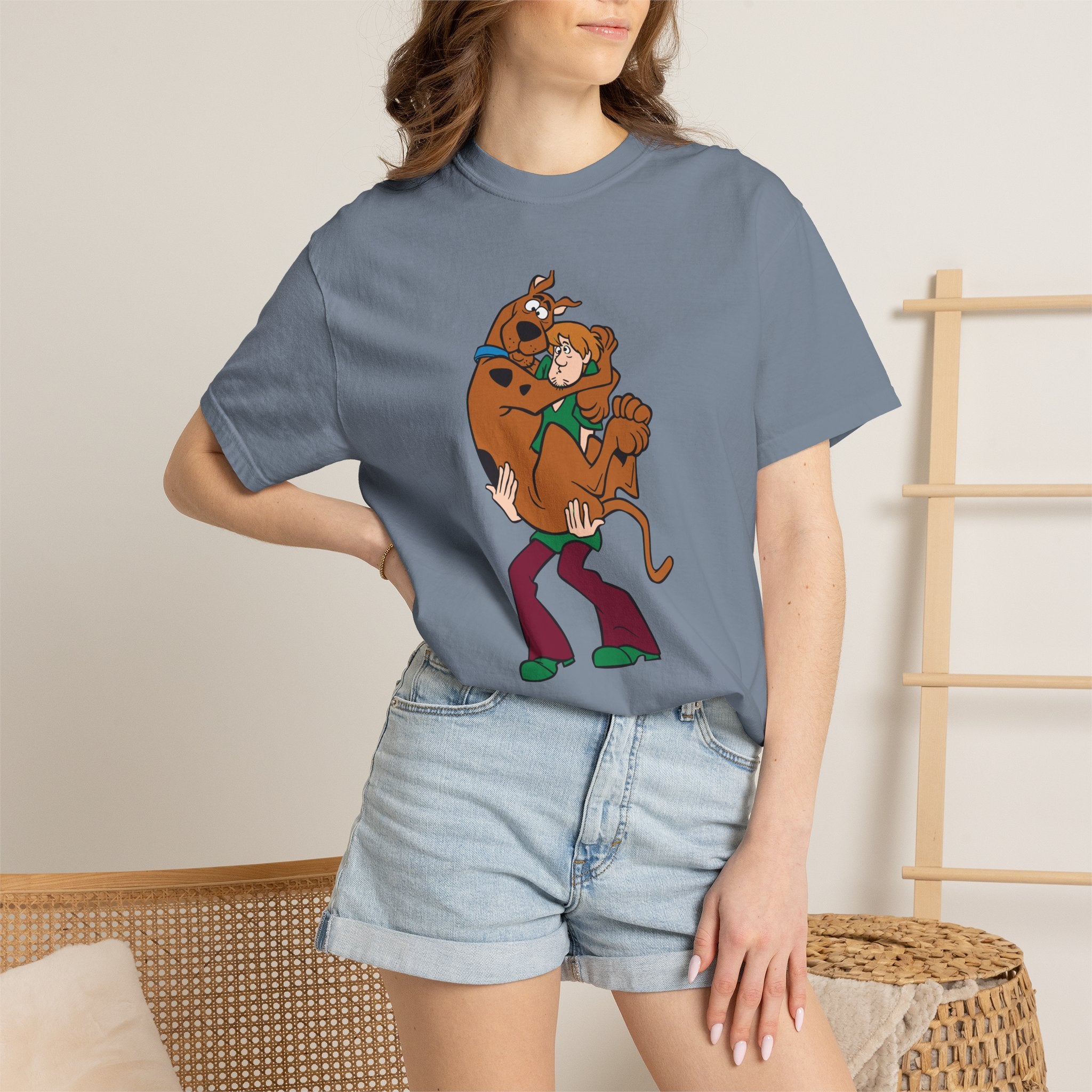 Scooby-Doo Shaggy Hug T-Shirt – Retro Cartoon Tee for Fans