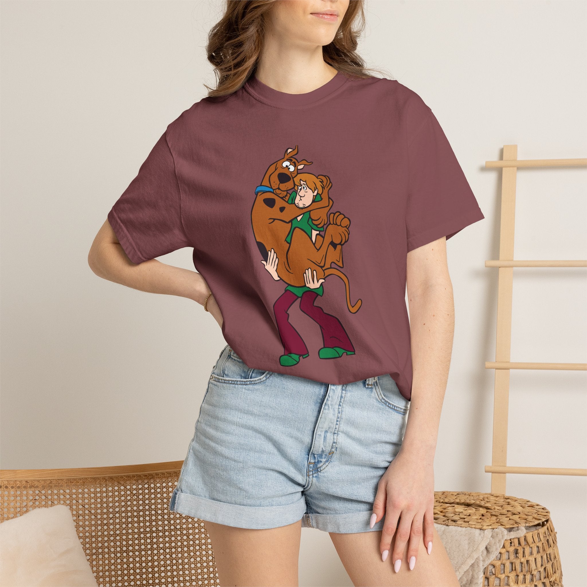 Scooby-Doo Shaggy Hug T-Shirt – Retro Cartoon Tee for Fans