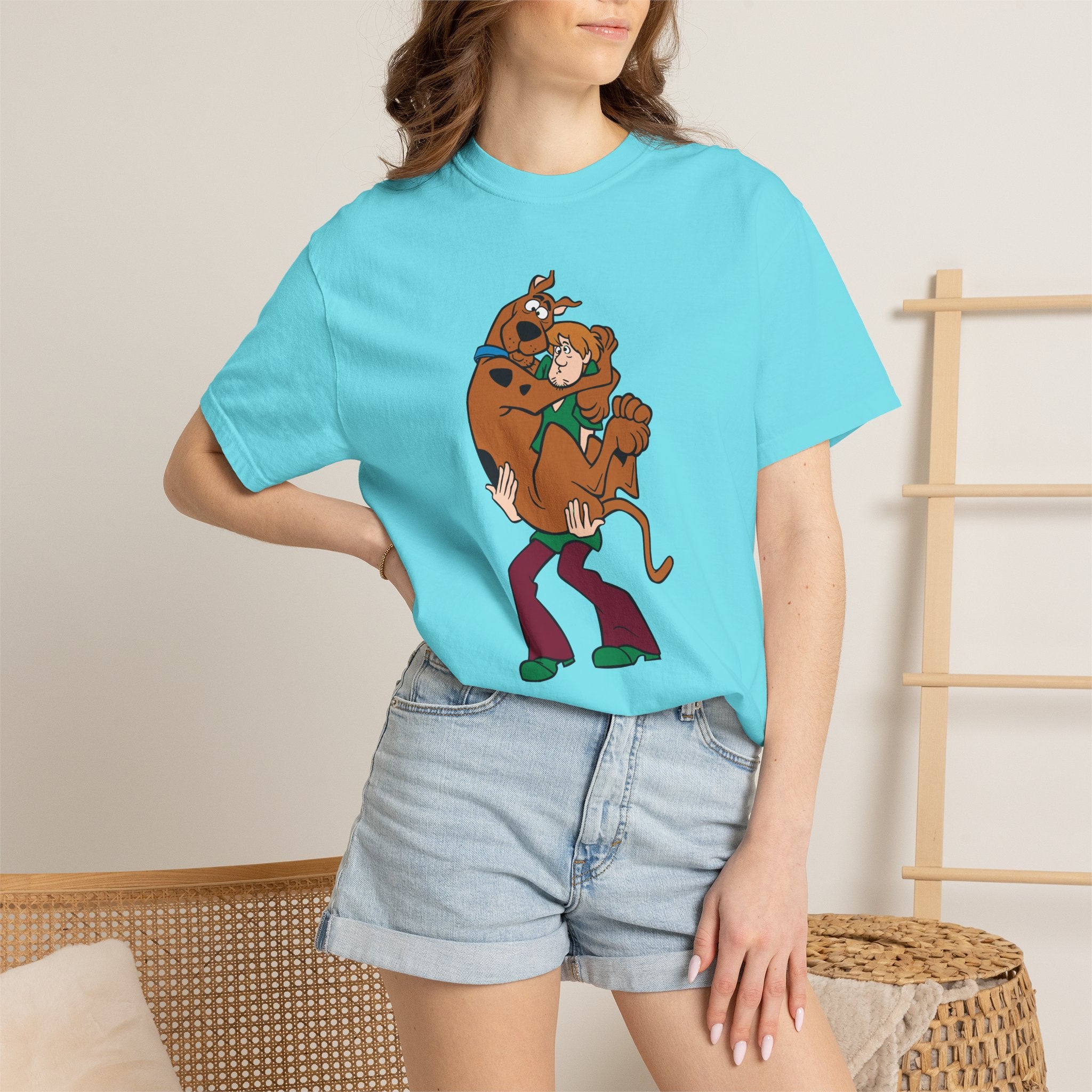 Scooby-Doo Shaggy Hug T-Shirt – Retro Cartoon Tee for Fans