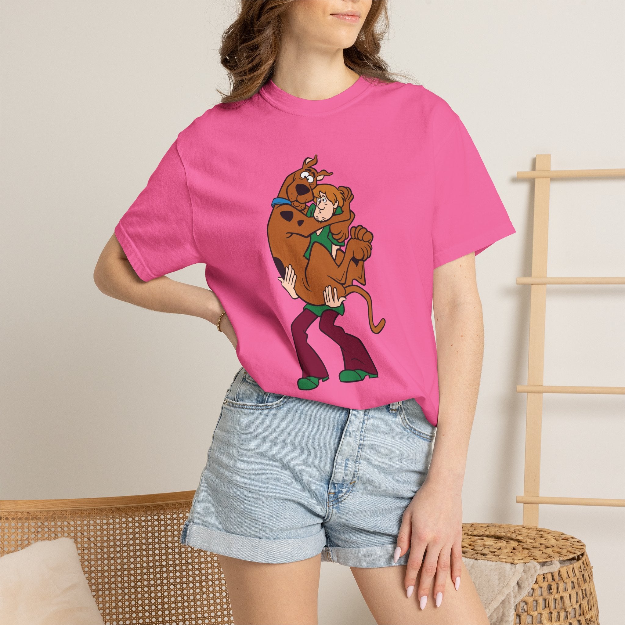 Scooby-Doo Shaggy Hug T-Shirt – Retro Cartoon Tee for Fans